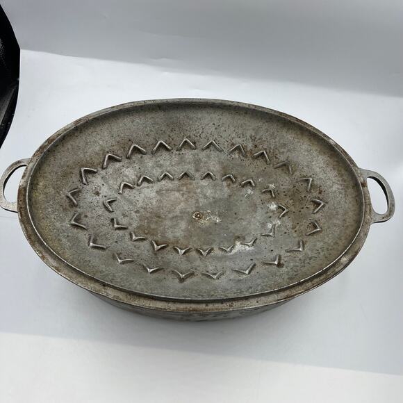 Vintage Super Cast Aluminum Dutch Oven 5 Quart Roaster Primitive Pan W Lid - Picture 3 of 8